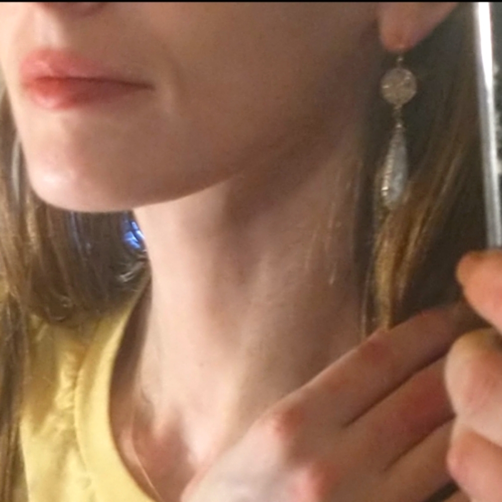 Influence GORGEOUS Grey Blue Diamond Cut Geode Druzy Gold Tone Dangle Earrings - Picture 8 of 10